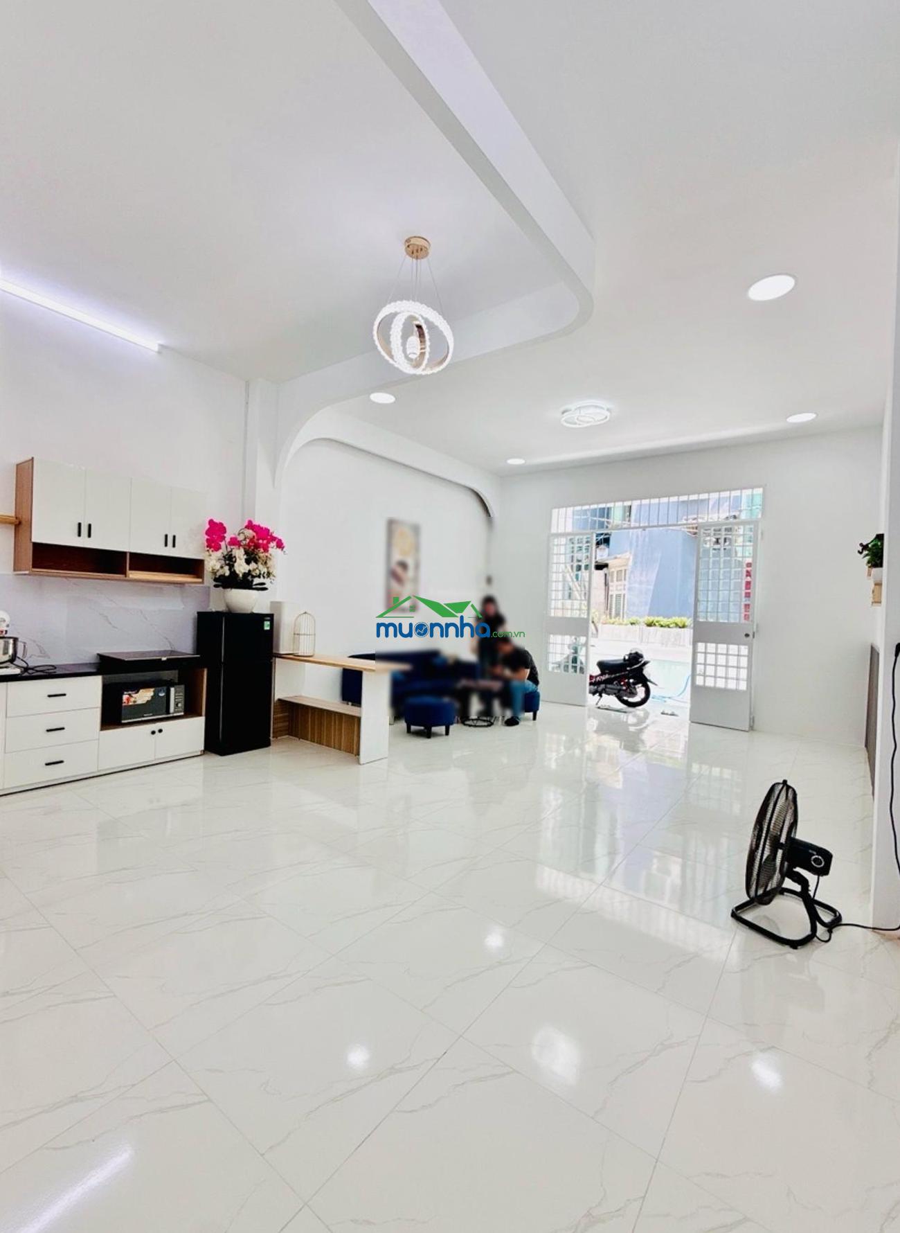 Nhà sát chợ rạch ông, quận 8. dt: 97m2, ngang 5,2m - 2pn. nhỉnh 7 tỷ - 3