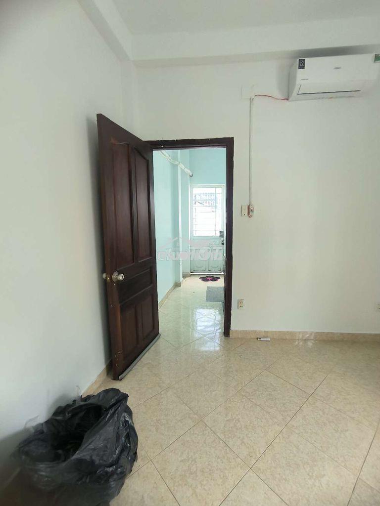 Cho thuê 40 m² ngay chợ tân mỹ giá tốt có máy lạnh - 4
