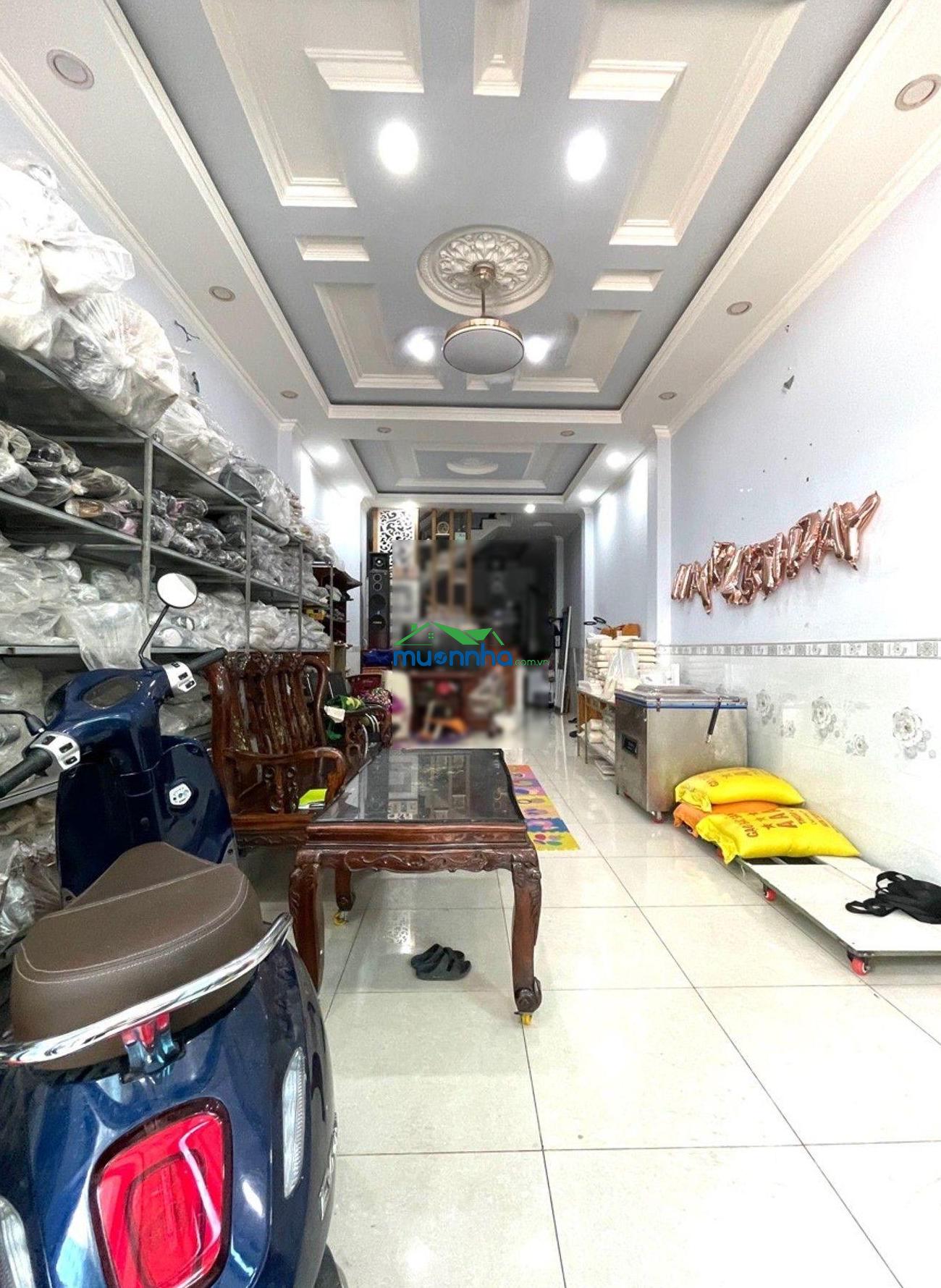 6,7 tỷ xuống 6,2 tỷ 4 tầng .68m đông hưng thuận quận 12