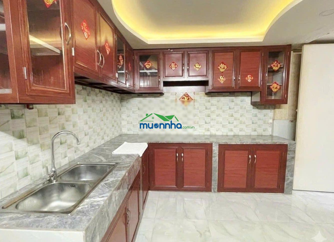 Hẻm ô tô đường chợ lớn quận 6, dt: 4mx17m. vừa ở vừa kinh doanh tốt. chỉ 8.2 tỷ còn thương lượng.