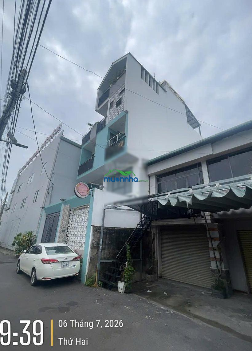9x18m, xây cao, cách trần não 20m, giá: 30 về 25,5 tỷ