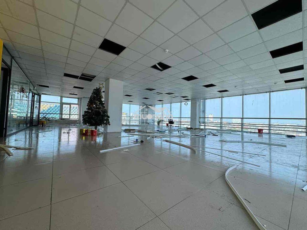 Cho thuê 250m2 sàn trống suốt ngay bà triệu tp huế🔥 - 3