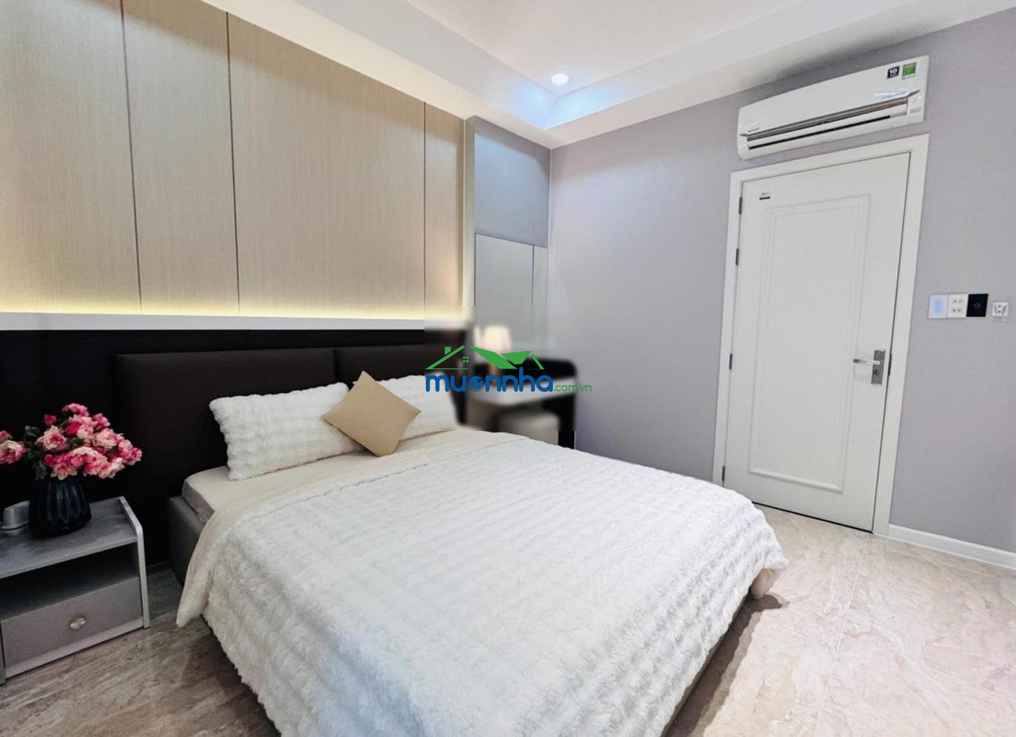 Sát mặt tiền phan huy ích - 4.5x17m - 5 lầu hẻm xe tải - giá tốt - 4