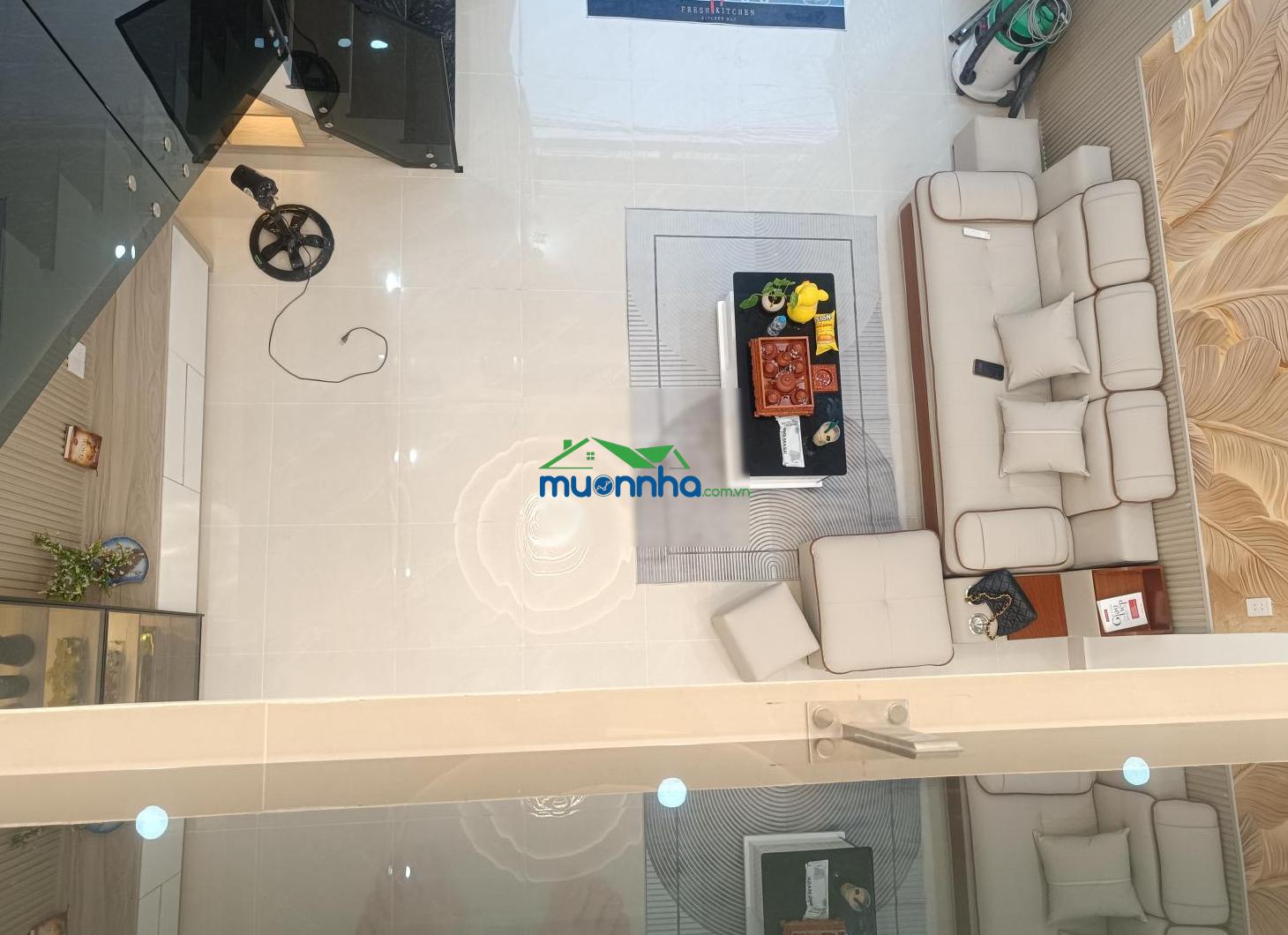 Dtsd lên đến 160m2, ngôi nhà này có đủ không gian sinh hoạt cho người già và trẻ nhỏ