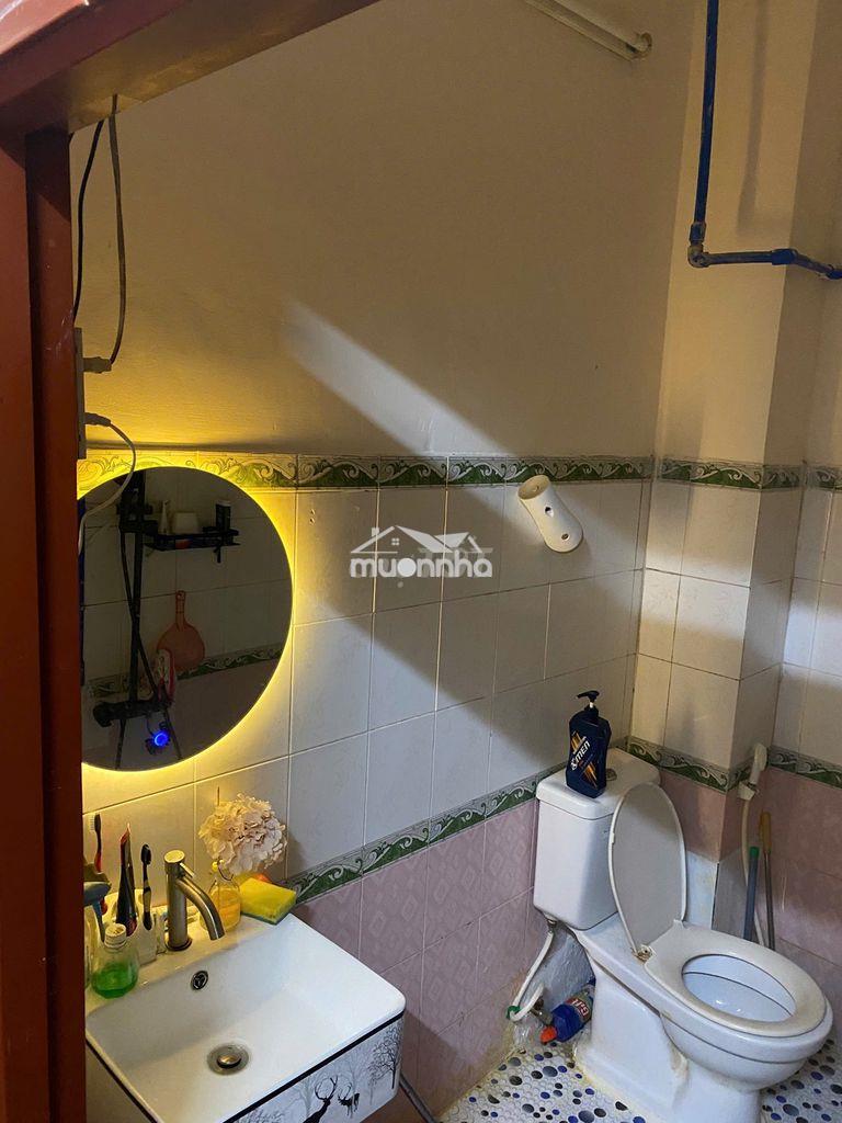 Nhà cho thuê nguyên căn hxh/2 4pn. 3wc. pk. bc. bếp - 3