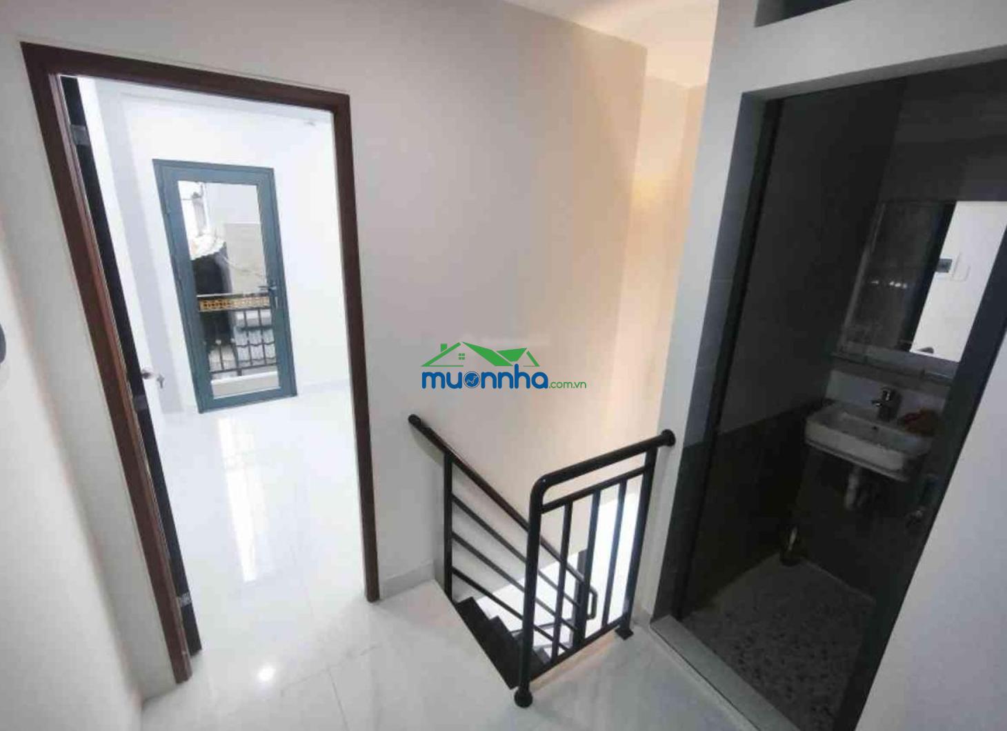 Nhà mới 3 tầng lạc long quân, 2pn, nhỉnh 3 tỷ - 2