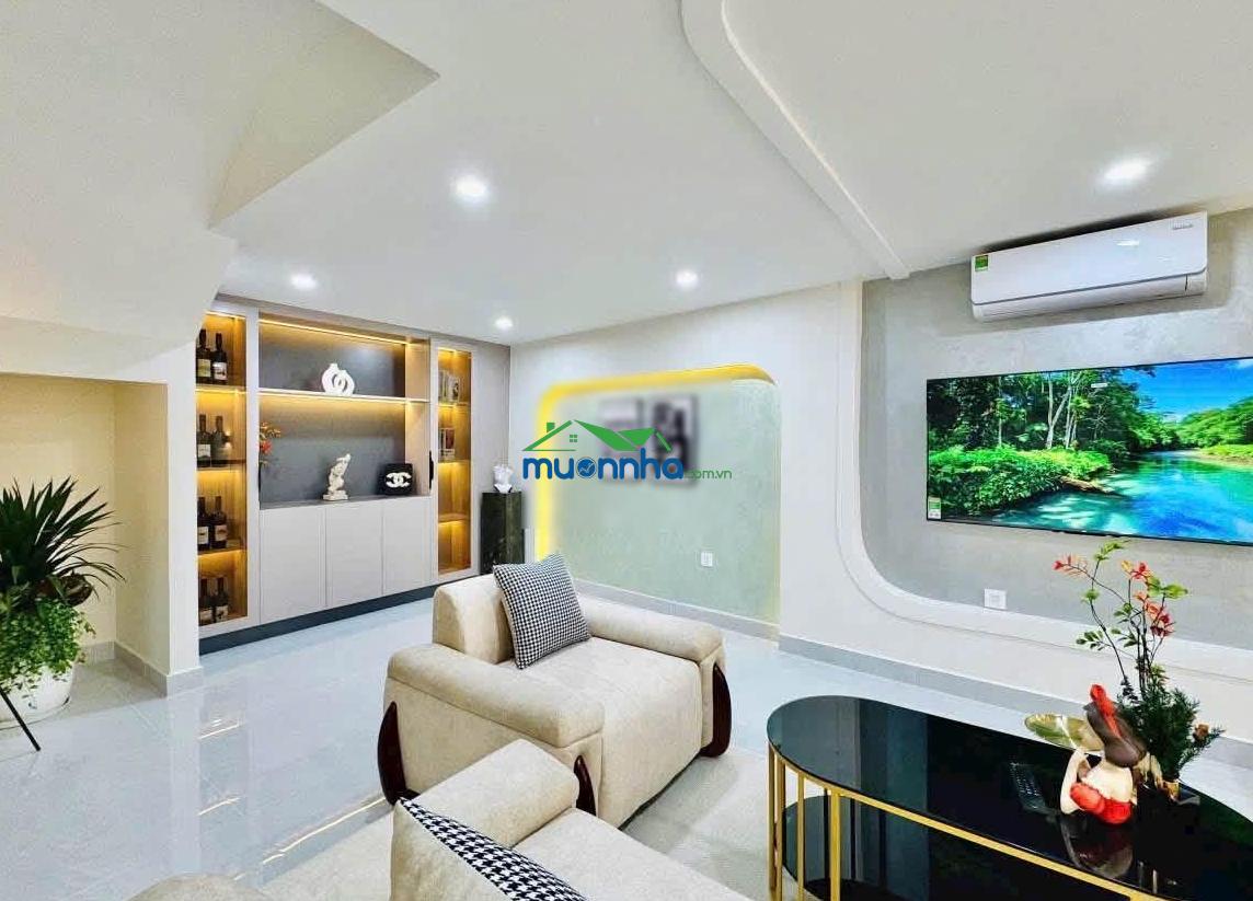 Hxh đinh bộ lĩnh - phường bình thạnh - sau căn mặt tiền - 5 tầng sân thượng - 3pn 3wc - hutech, uef