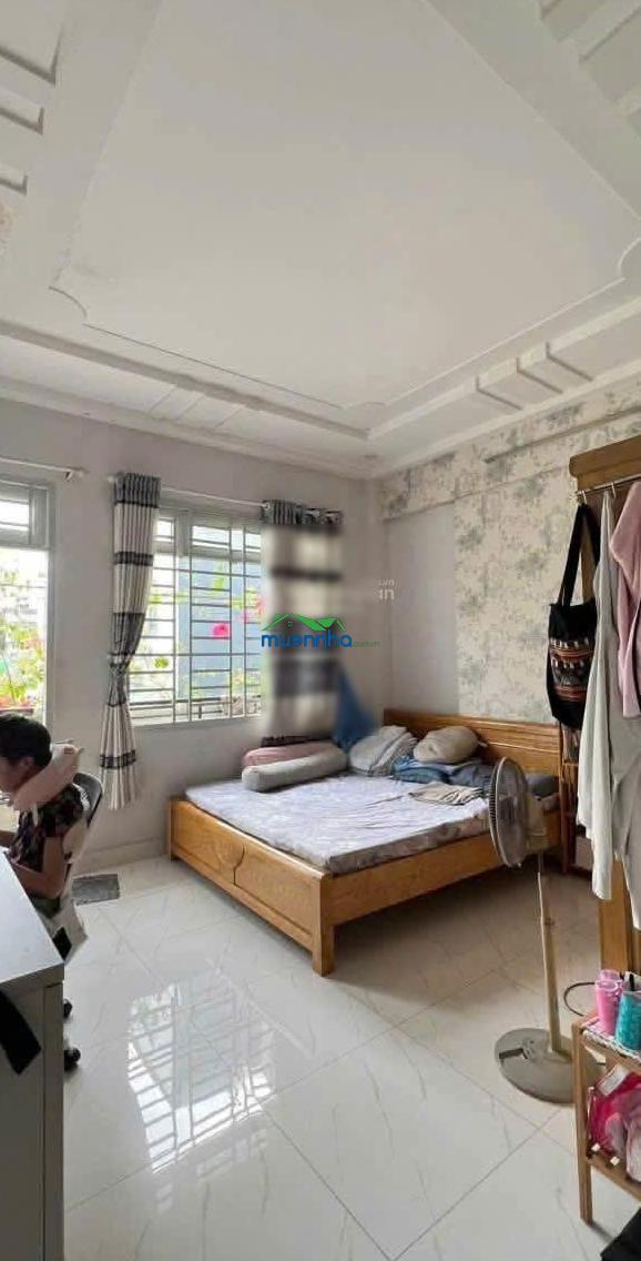 5,98 tỷ - 4,15m x 14m - nhà 3 tầng - 4pn - gần emart - 2