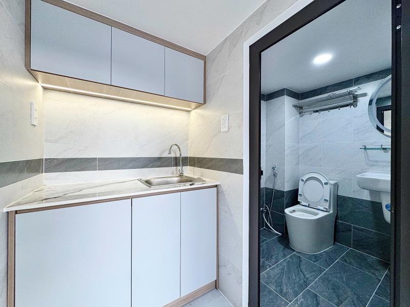 Khai trương gác bancony gần đh hồng bàng , uef , hàng xanh quận bình thạnh - 4