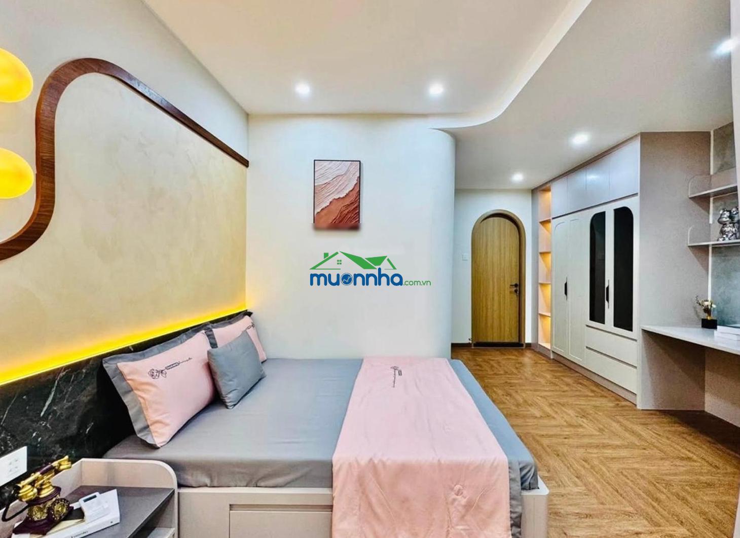 Hẻm xe hơi đỗ cửa ngay sau căn mặt tiền, 5 tầng sân thượng btct, ngang hơn 4m, nở hậu tài lộc - 3