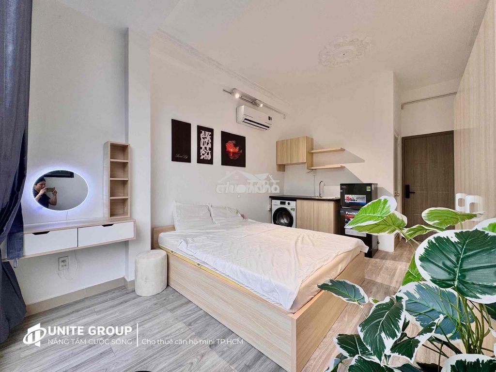 Phòng full kính có cửa số, ngay sân bay , máy giặt riêng - 2