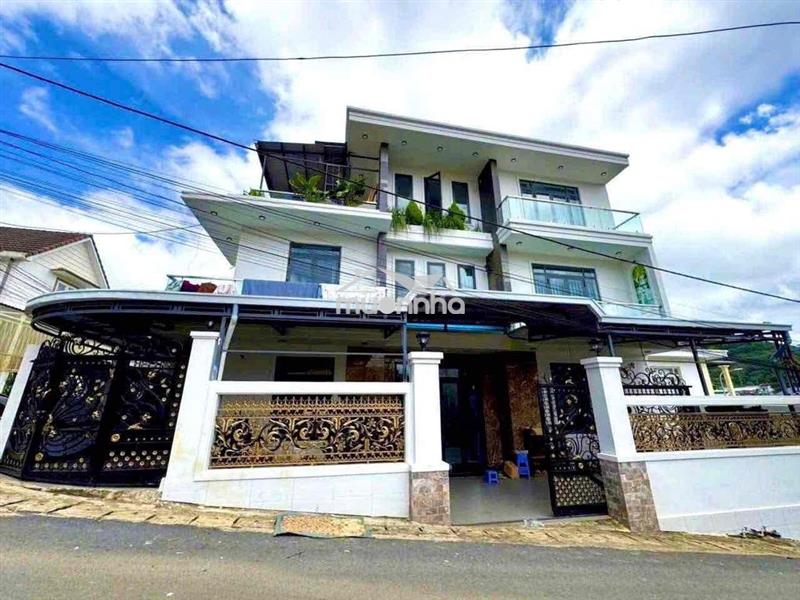 Biệt thự 2 mặt tiền 3 tầng tp đà lạt 9,8 tỷ