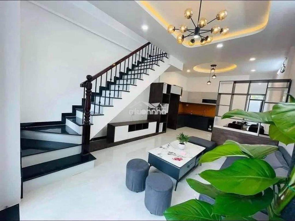 Thường xuyên đi công tác xa bán lại nhà cuối đường đồng khởi - 3