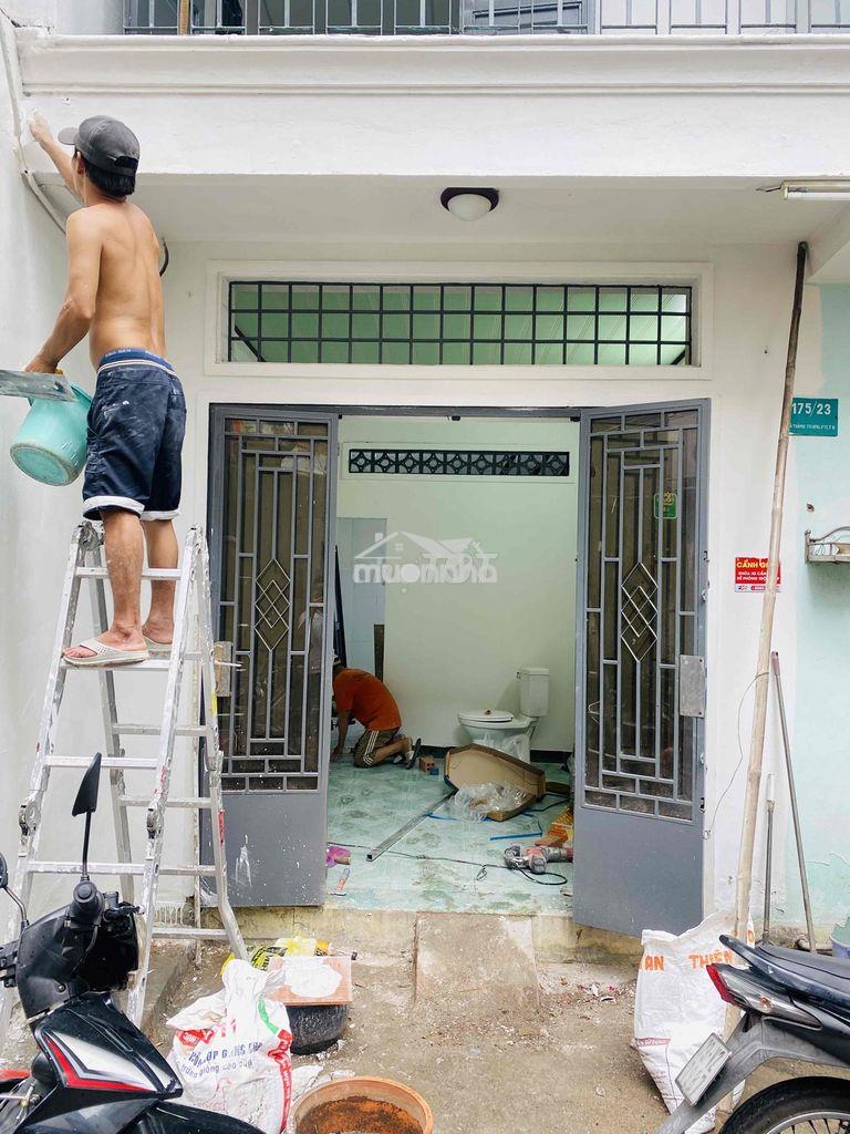Cho thuê nhà 2 phòng ngủ ban công cửa sổ trung tâm tân bình -bảy hiền