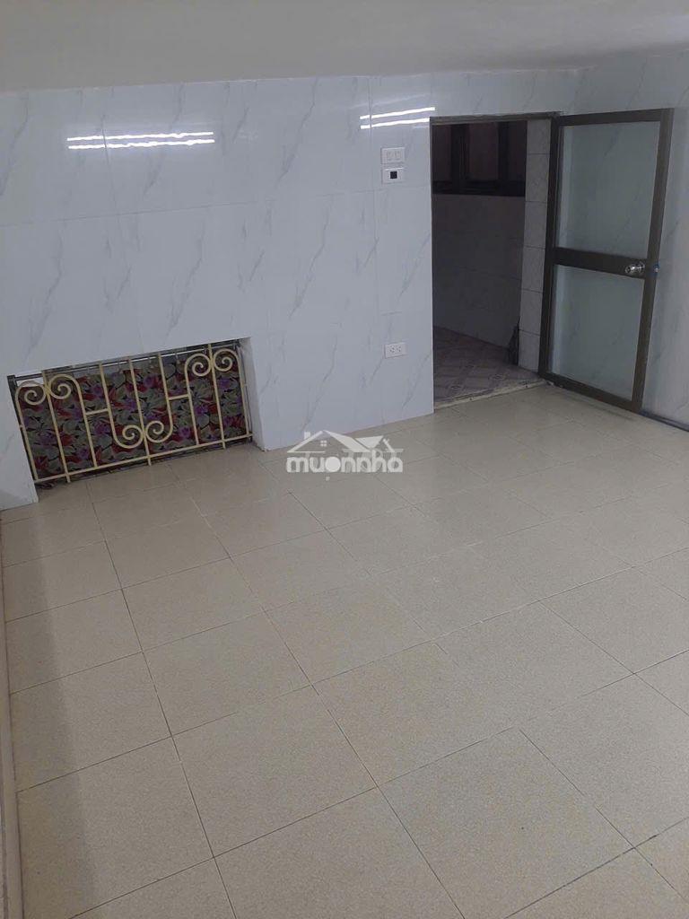 Cho thuê nhà ngõ 27 hàng khoai, có gác lửng, 8 triệu - 2