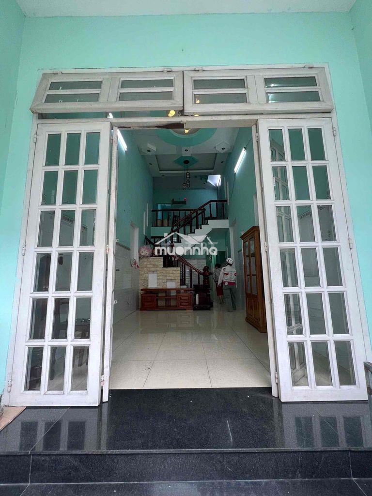 Cho thuê nhà đường man thiện 3pn 2wc sát chợ giá 9tr/th