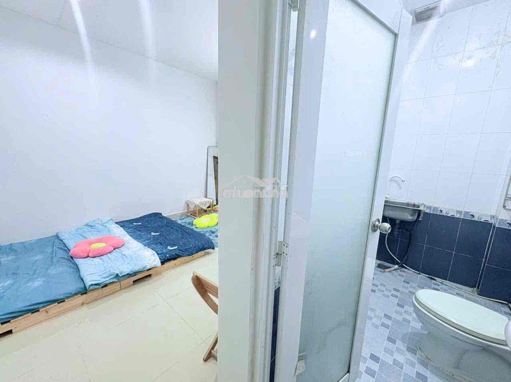 Trống phòng máy lạnh cạnh đh văn lang đặng thuỳ trâm - 4