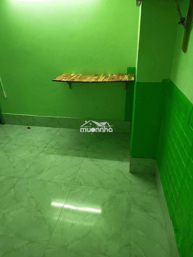Phòng trọ giá rẻ ngay vòng xoay âu cơ