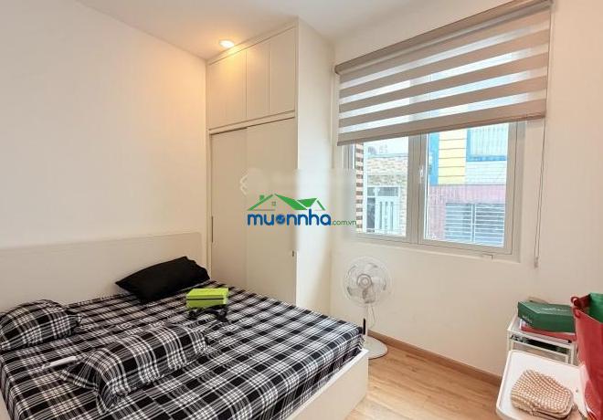 Nhà hẻm trần hưng đạo - xe hơi đỗ - vài bước ra mt - 4 tầng đúc - có st - 3.1*10 - vuông a4 - hc