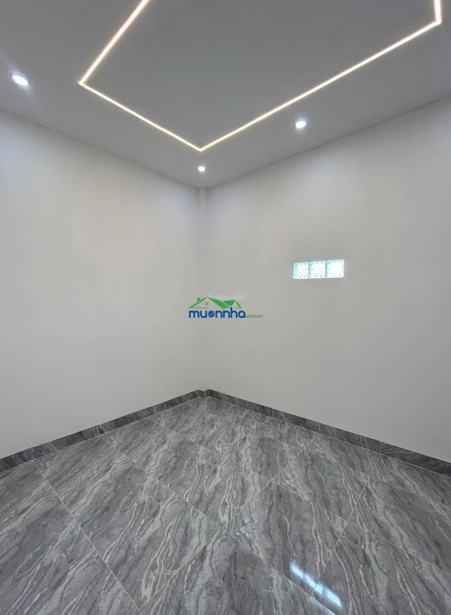 Nhà phố mới hoàn thiện - 785tr, 3pn, 2wc. ngay đường lớn 100m. đường ô tô 5m. cầu lớn hóc môn - 3