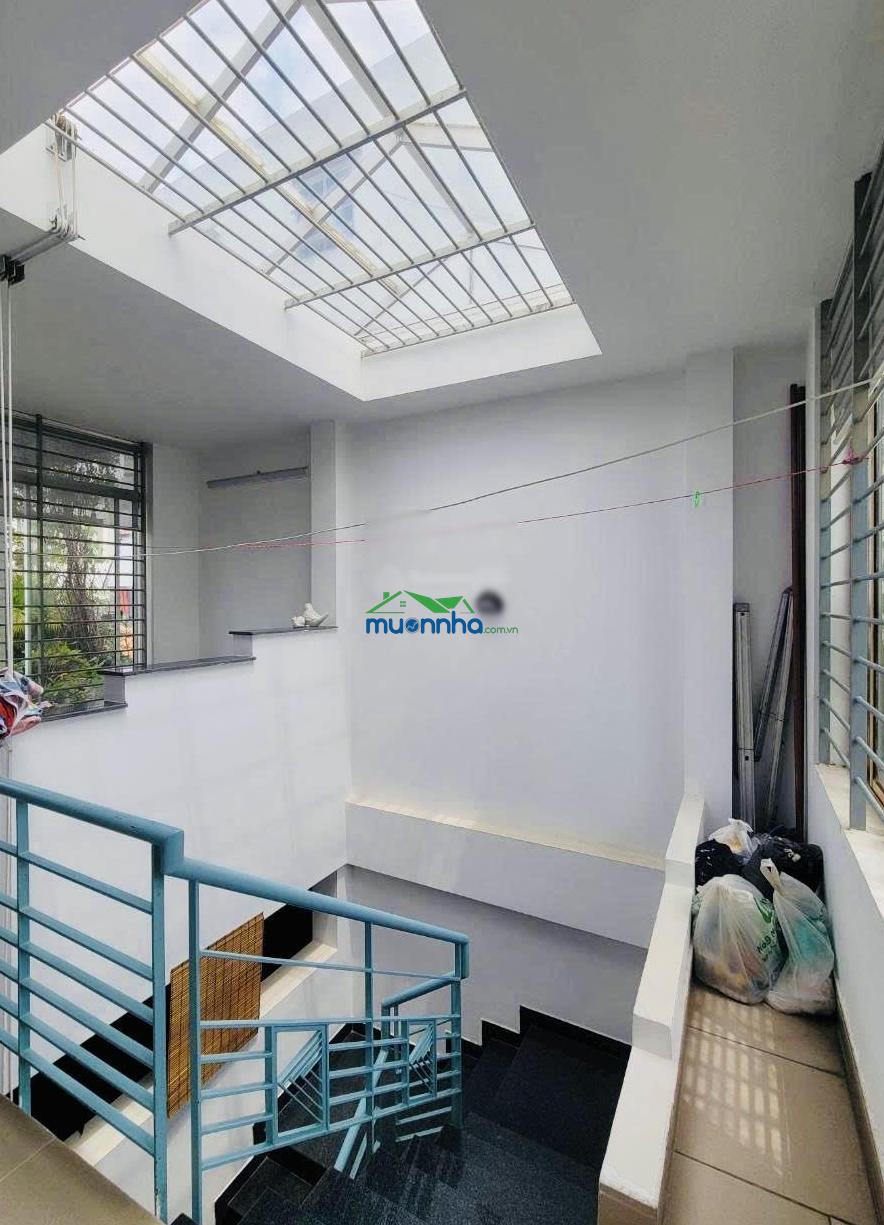 Biệt thự phố gần chợ bà chiểu - 2 mặt hẻm xe hơi - 110m2 đất ngang 5.5m - từ 18 tỉ về 15.x tỉ - 3