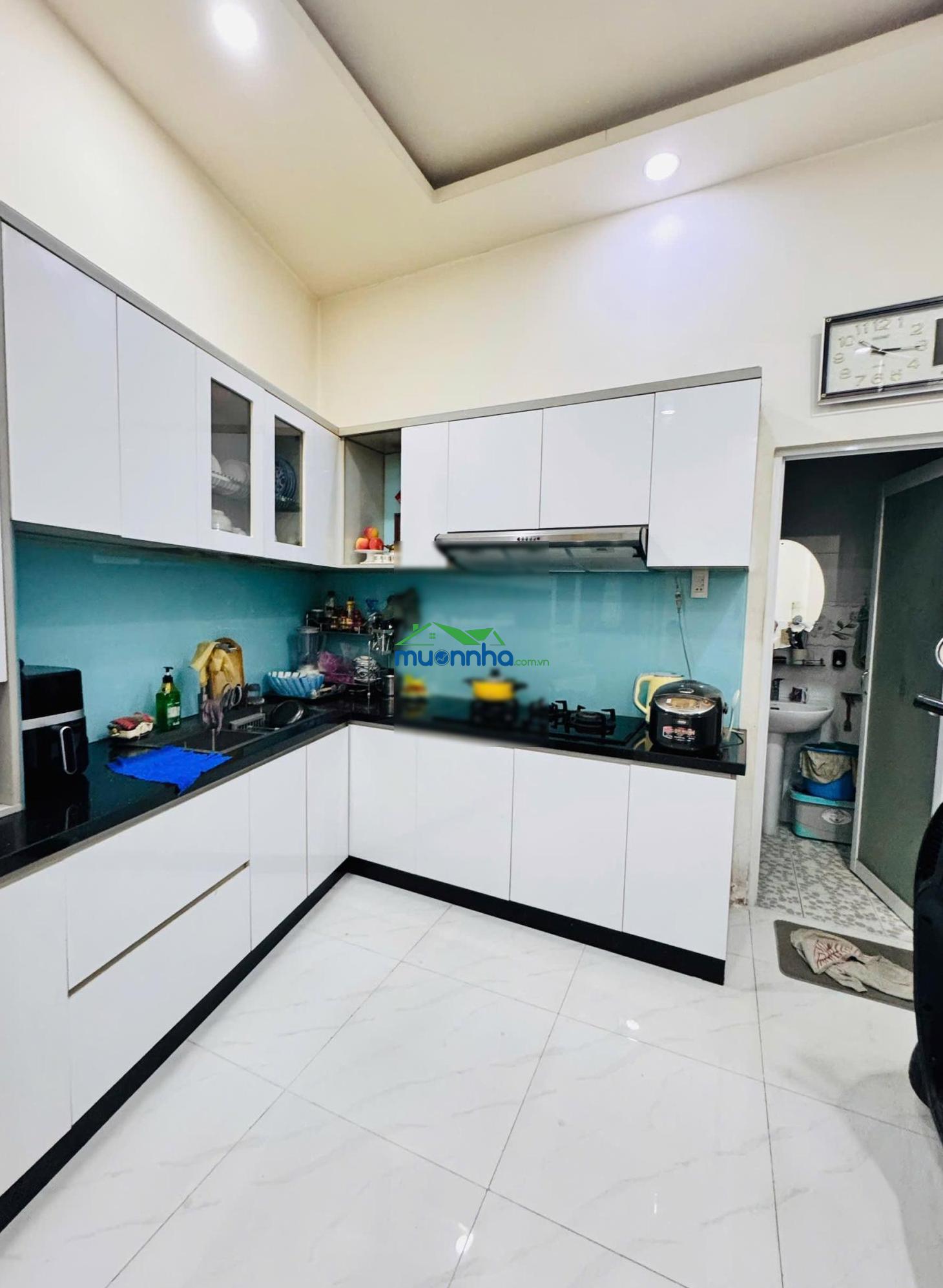 Nhà bán đường hồng bàng. 4 tầng mới đẹp. nở hậu l. 4pn. giá bán 6,89 tỷ còn thương lượng chính chủ