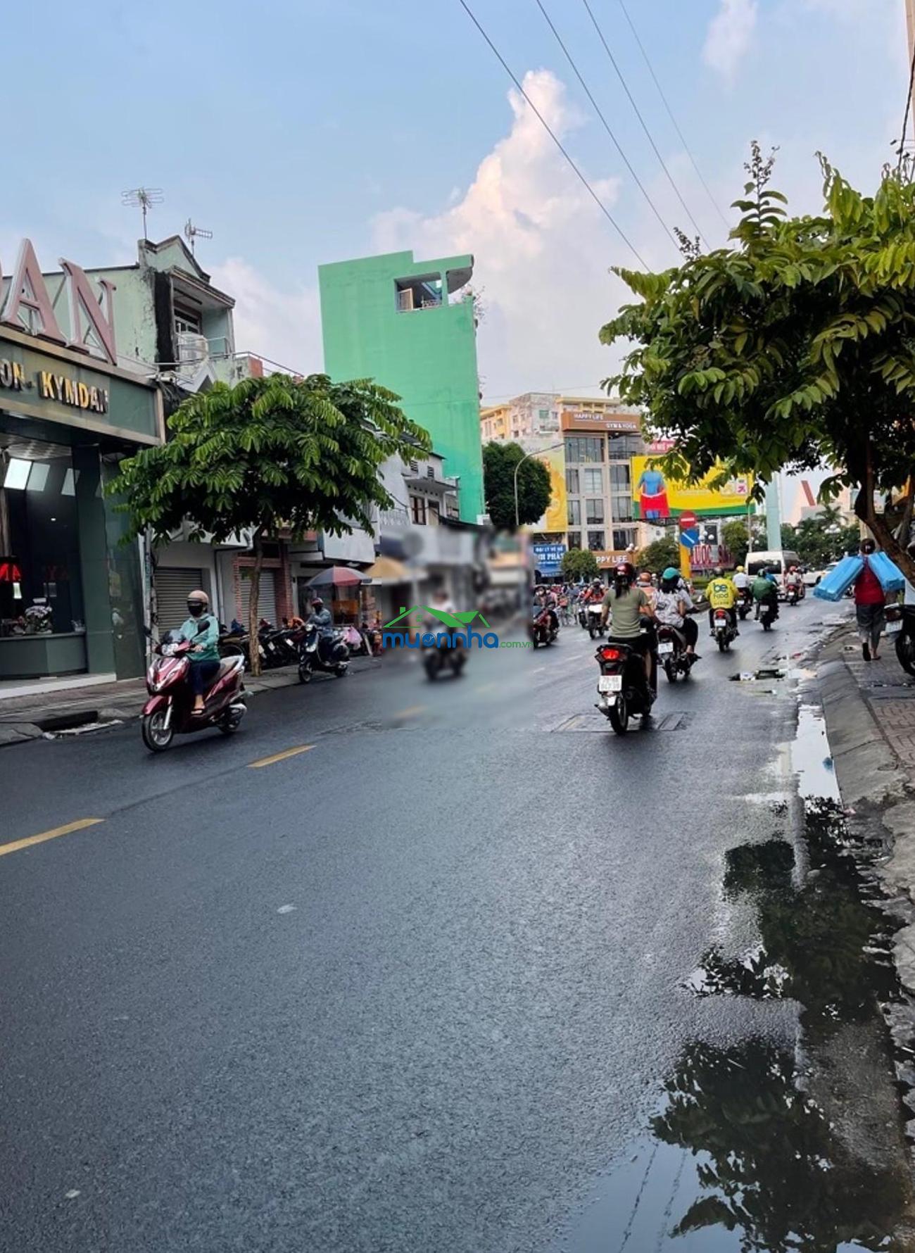 Nhà đẹp ngay vòng xoay lê đại hành-quận 11- hẻm xe hơi - 51m2-4 tầng-thông tứ tung -nội thất xịn xò - 3