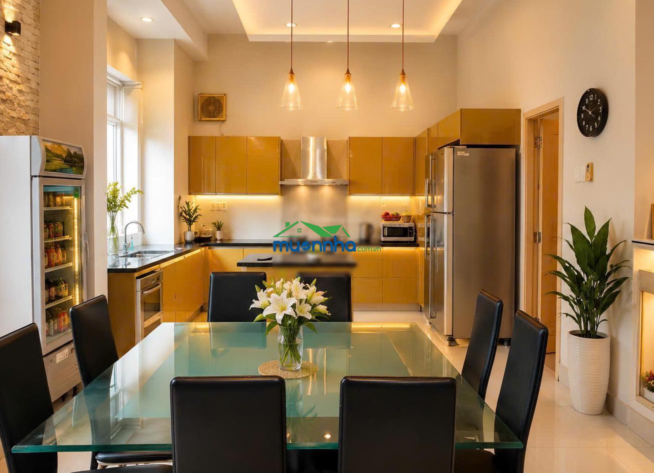 Bán nhà bt 1 sẹc khu vip hẻm 12m bình lợi, dt: 15,7x20m. trệt 2 lầu tum, sân vườn.