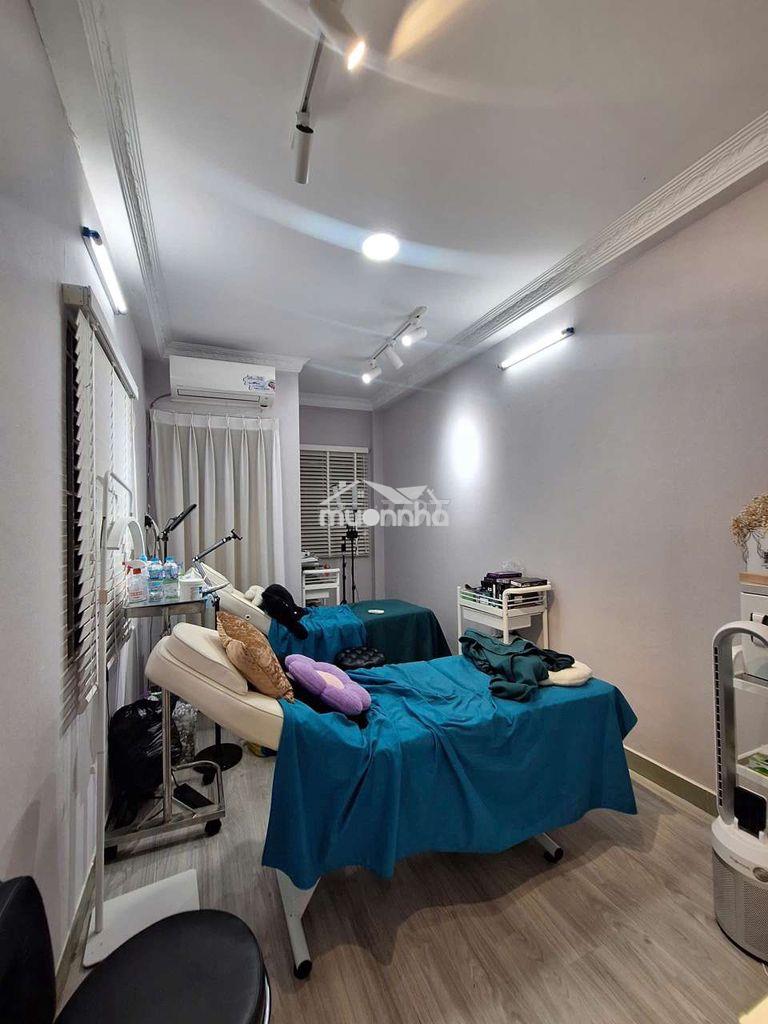 🏠🏠 Cho thuê nhà hẻm đường lê hồng phong, p2, q5
💢 dt - 3