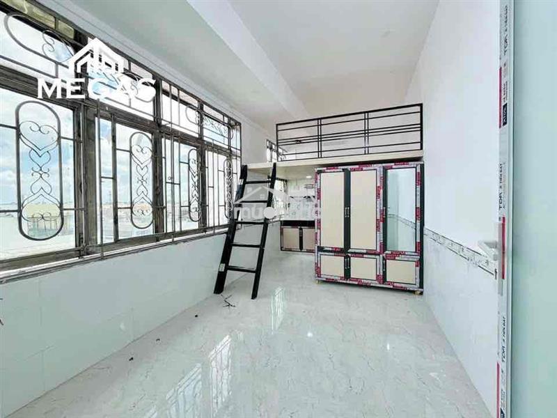 Đh mở - 4tr - gác cao - thang máy