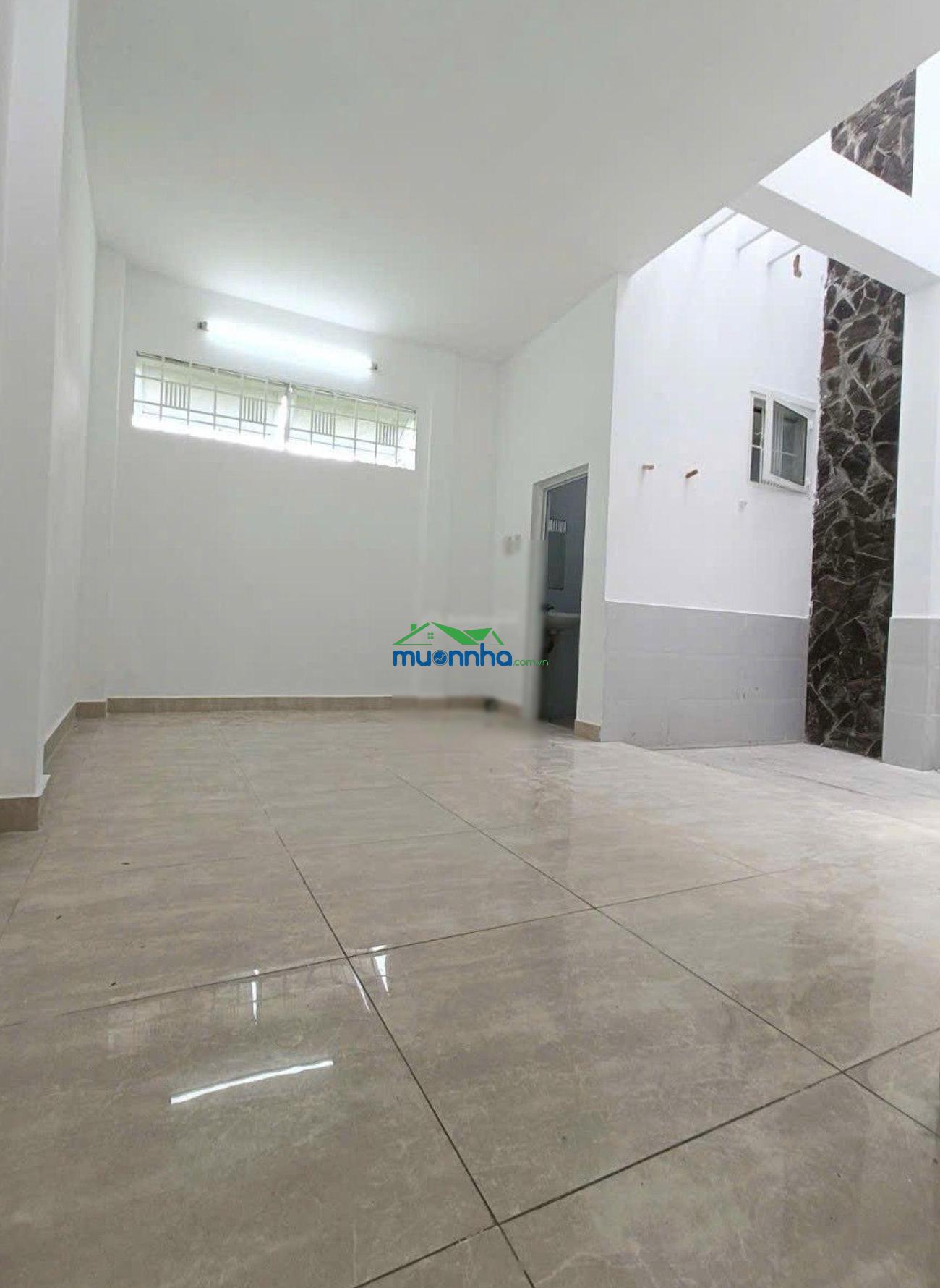 Nhà gần cv làng hoa ngang 5m dài 20m - 2