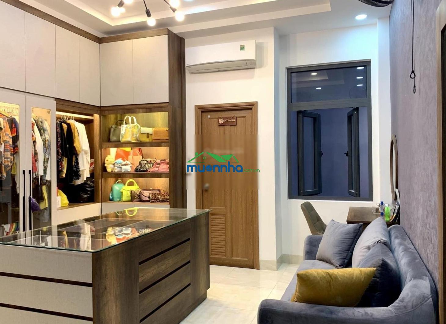 Bán nhà hẻm vip ngô quyền, p8, q10 dtsd: 150m2, 5 tầng, 6pn, giá 9.2 tỷ