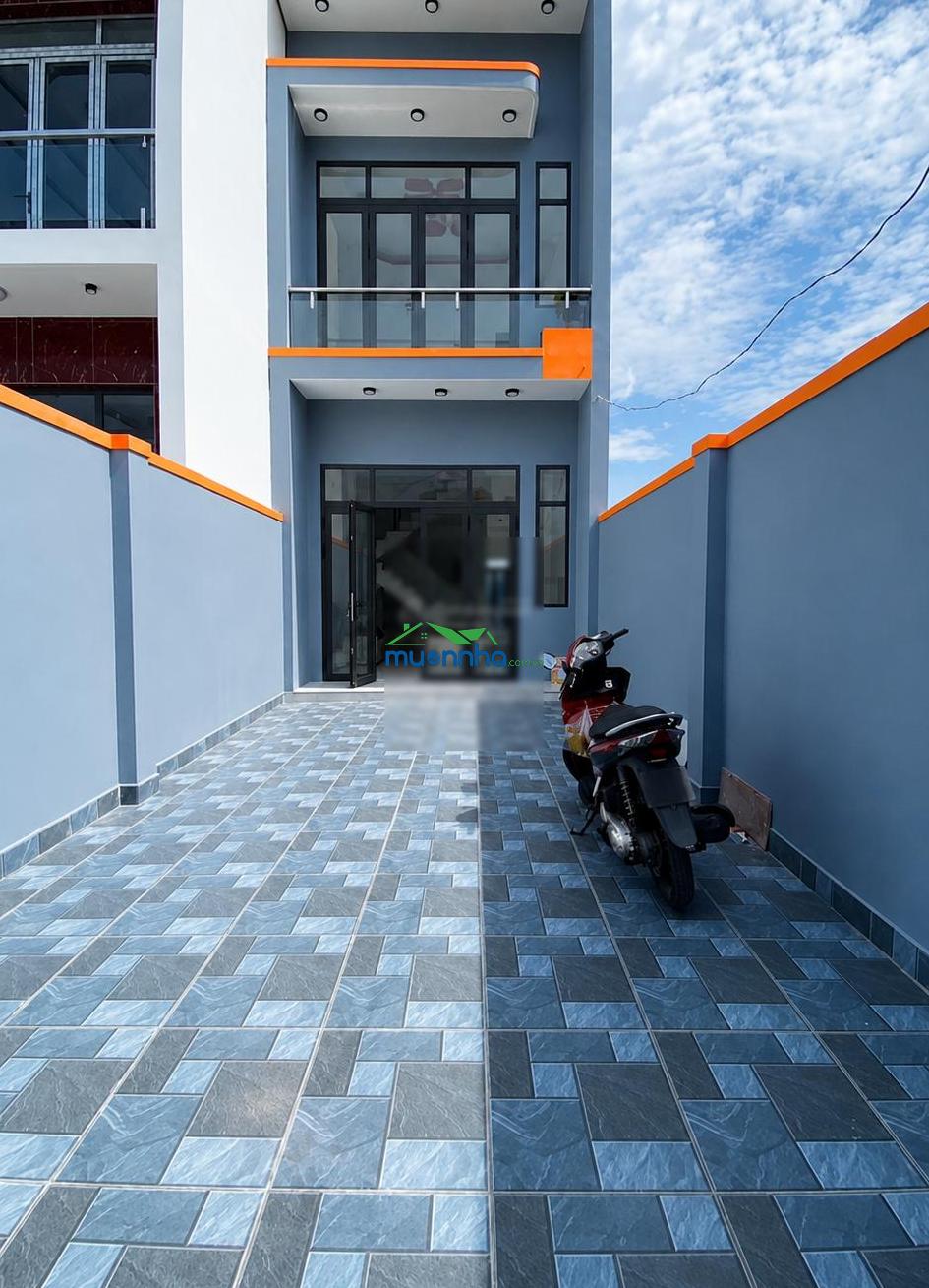 Chủ cần bán gấp nhà 1 trệt 1 lầu, 3pn, 2wc giá: 650tr đường đinh đức thiện - bình chánh (110m²) - 3