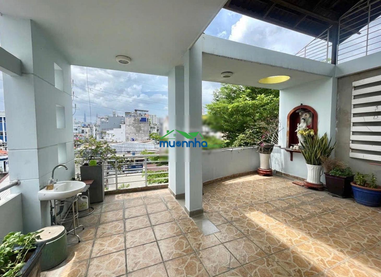 Thích quảng đức - biệt thự 162m² - hẻm nhựa xe tải - ngang 7m - 5 tầng - sân rộng đậu nhiều xe hơi - 3