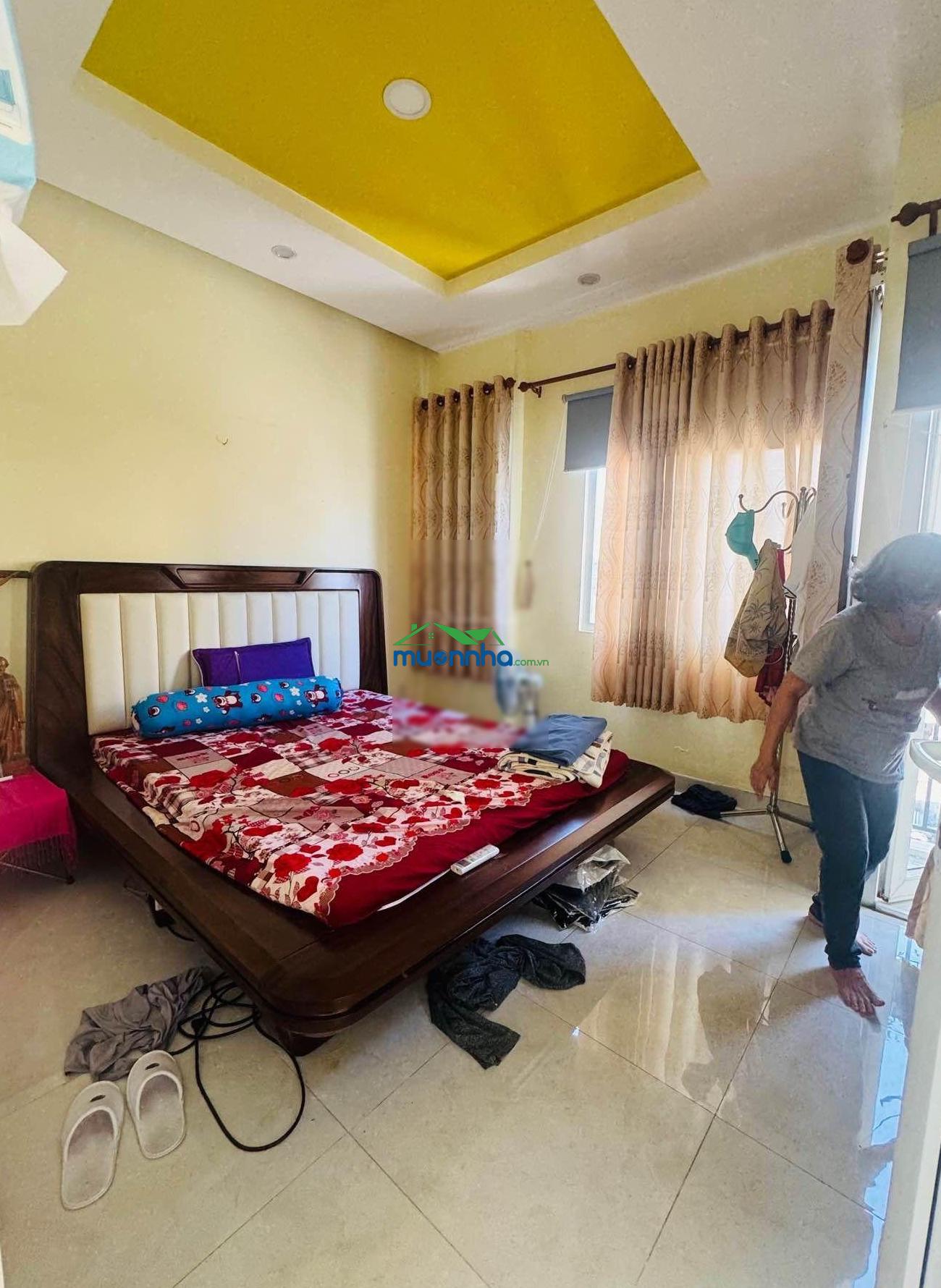 Tân bình $ 7.25 tl bán nhà đường trung lang dt:43 m² (4.3 x10) 3 tầng 3pn cách mt 15m g