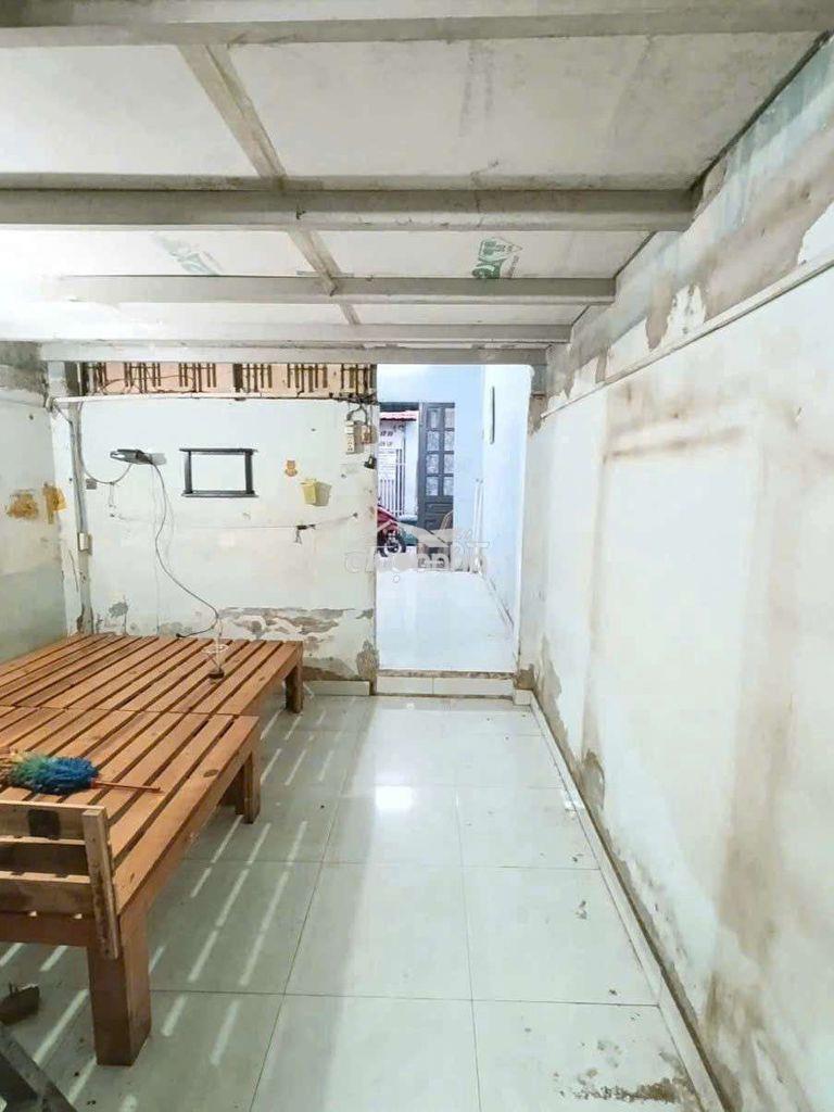 Gáp hơn 2ty chút-nhà 30m2-hẻm 3m-khu sầm uất bình bình đông-bình tân - 2