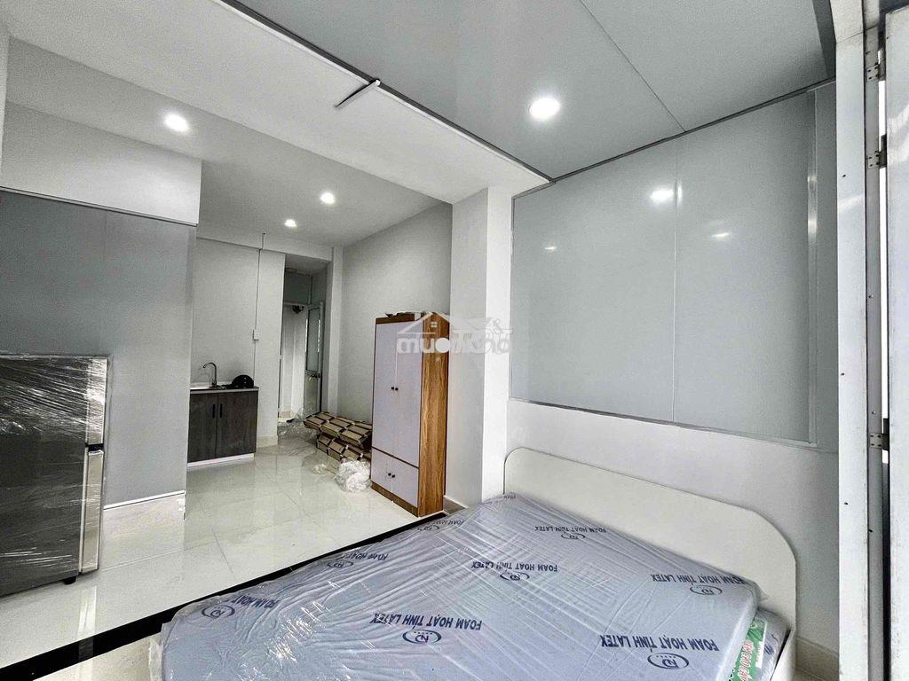 Cho thuê căn hộ bancol mới 100% full nt rộng 30m2 ngay cầu vượt 3/2 - 4