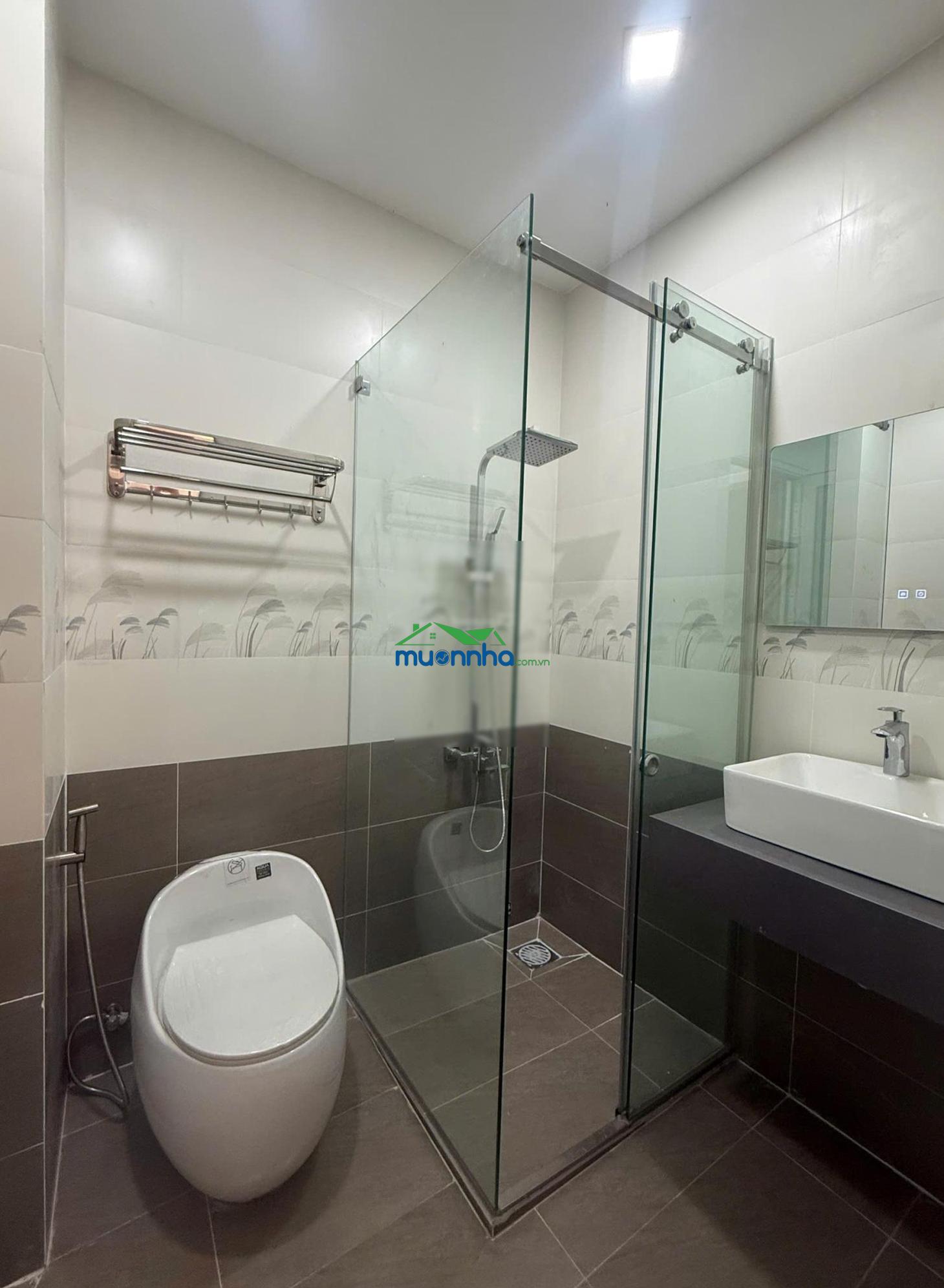 Hạ 1,4 tỷ - dương bá trạc quận 8, cách q1 800m - hẻm 5m dt 46m2 4 tầng