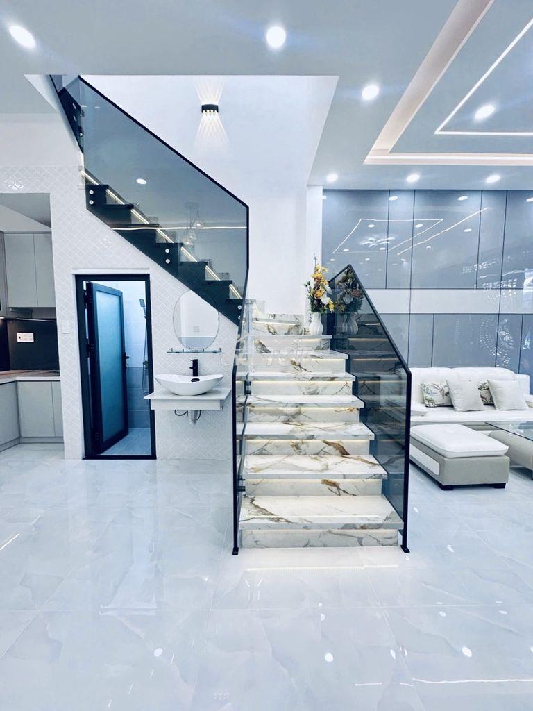 Nhà đẹp hẻm 530 tỉnh lộ 10 -giáp q6 -3pn - 49m2 - giá vừa nhỉnh 5t tl - 3