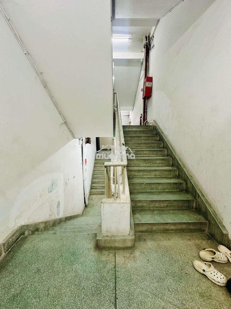 Chung cư ngô quyền (nguyễn chí thanh q5)-70m2-2pn-lầu 1 -thang bộ - 2