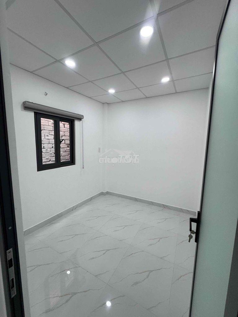 Nhà bán.  bình hưng . dt 4x8 lửng 2 p 2 wc . gần bến xe q8 - 4
