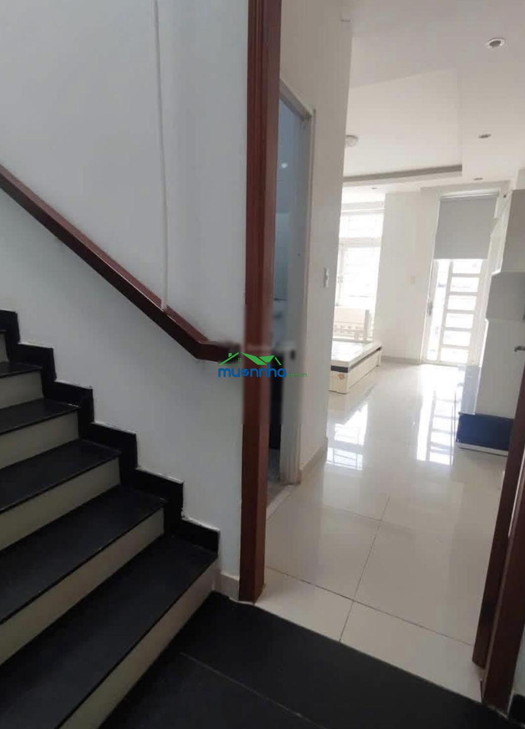 Bán căn nhà khu dân cư bình hưng, kế bến xe quận 8.