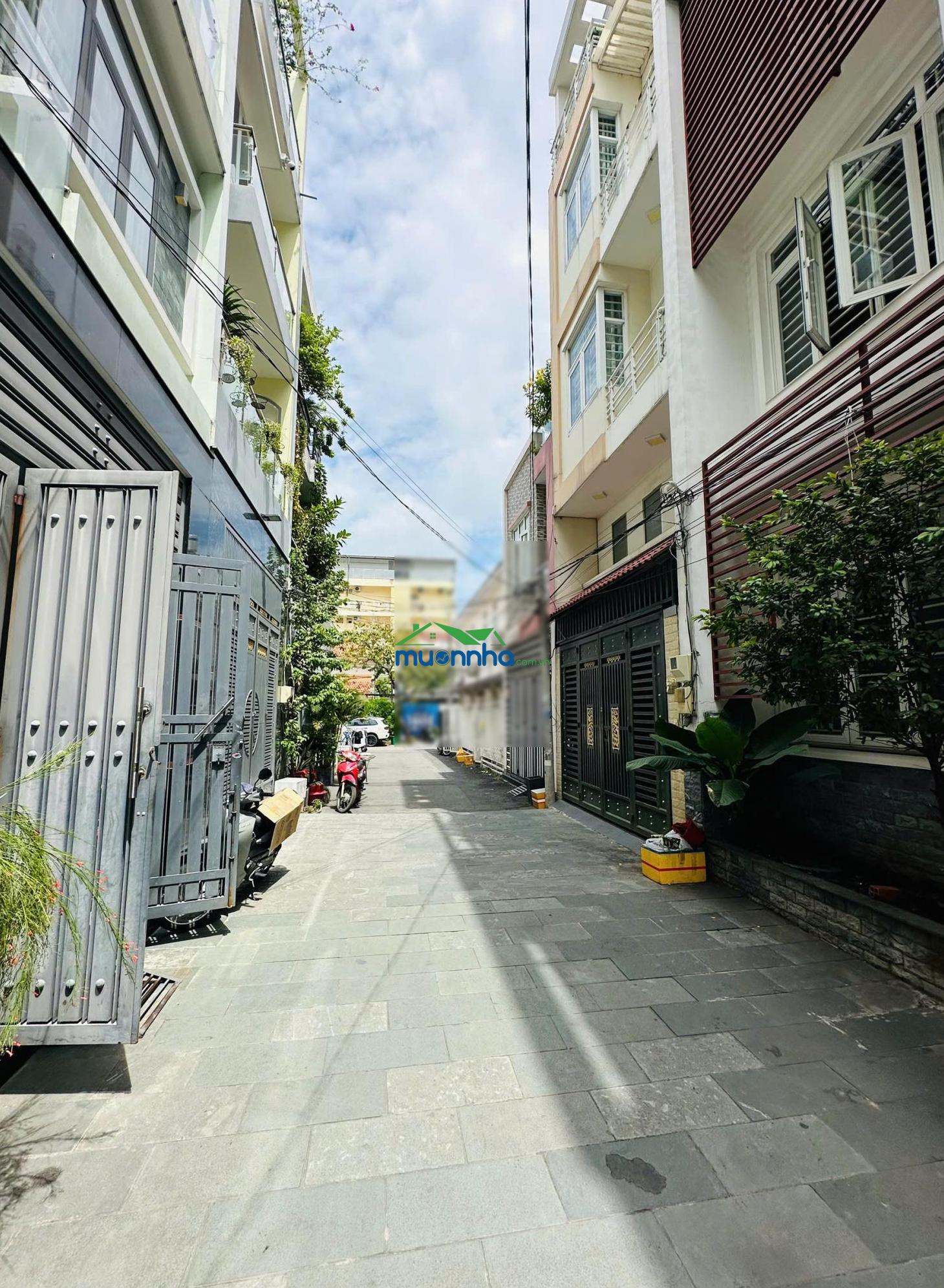 Bán nhà 4 tầng khu bên sông hiệp bình chánh - sau gigamall - đường xe hơi - 8.9 tỷ, 56m2 ngang 4m