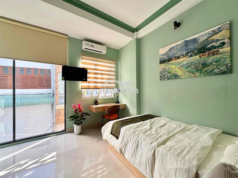 Cho thuê studio view thoáng ngay gần vòng xoay dân chủ, quận 3