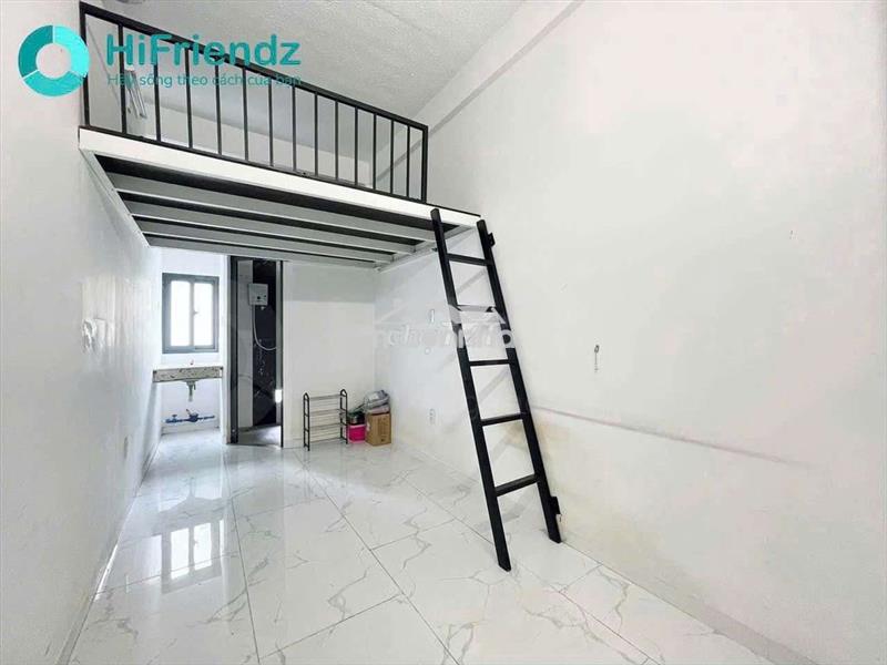 Phòng trọ có gác giá hssv, ở được 4ng4xe thang máy ngay đh gtvt hutech