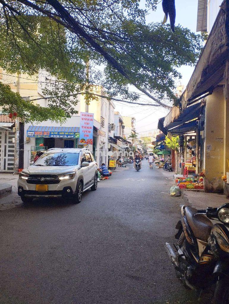 Nhỉnh 4tỷ 🚘 hxh thông - ngang 4m - 3pn - gần emart phan huy ích gv