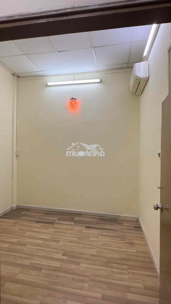 Nhà nguyên căn hồ biểu chánh. p11. phú nhuận. 4.2 x 16m. 2 lầu . 15tr - 2