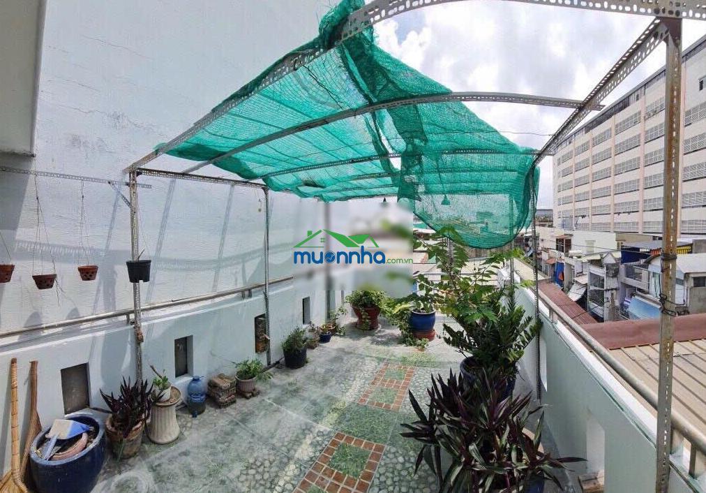 Quận 11 nhà bán hẻm xe tải đường thái phiên quận 11 dt: 3m(nở hậu 4,85) x 11m khu trung tâm
