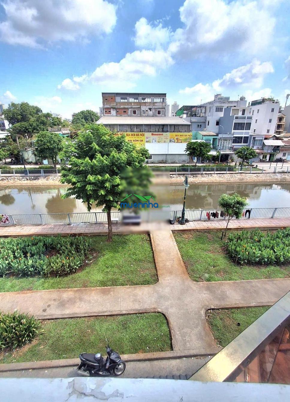 Bán nhà quận 8 - view sông thoáng mát ngay cầu nguyễn tri phương - giá 5,390 - 4pn 3wc