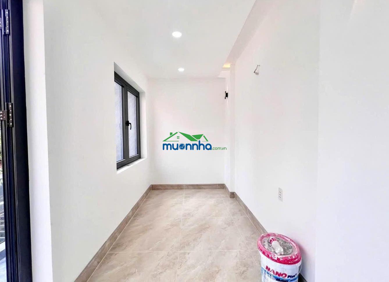Bán nhà đẹp 5m x 13m 2 tầng mái đúc tặng full nội thất hẻm thông xe hơi đường trung mỹ tây 2a q12 - 4